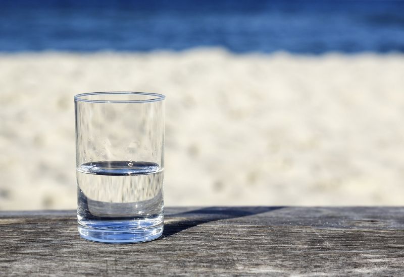 is-the-glass-half-full-or-half-empty-how-optimism-affects-sleep-3